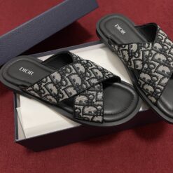 Alternative view of Dior Oblique Slides - Jacquard